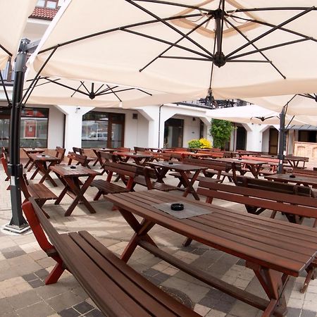 Hotel Slunecni Dvur Brno Exterior foto